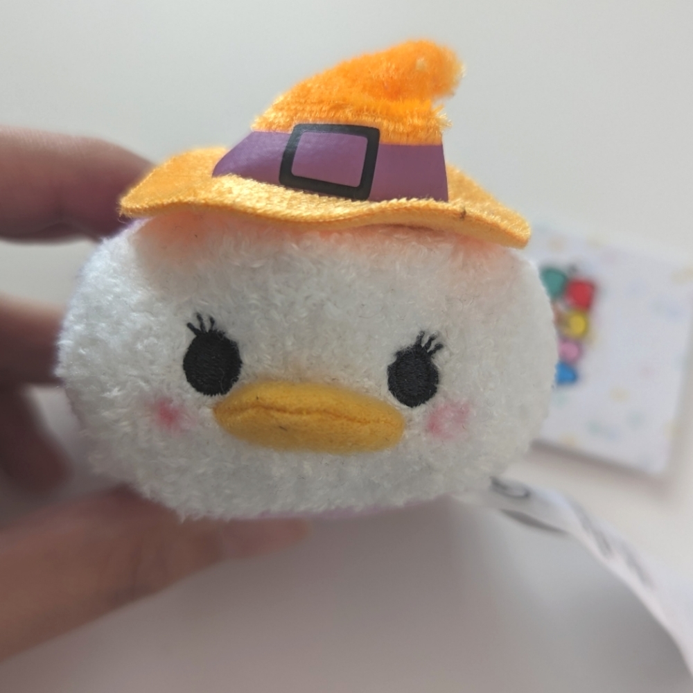 Disney Daisy Duck Halloween Tsum Tsum NWT